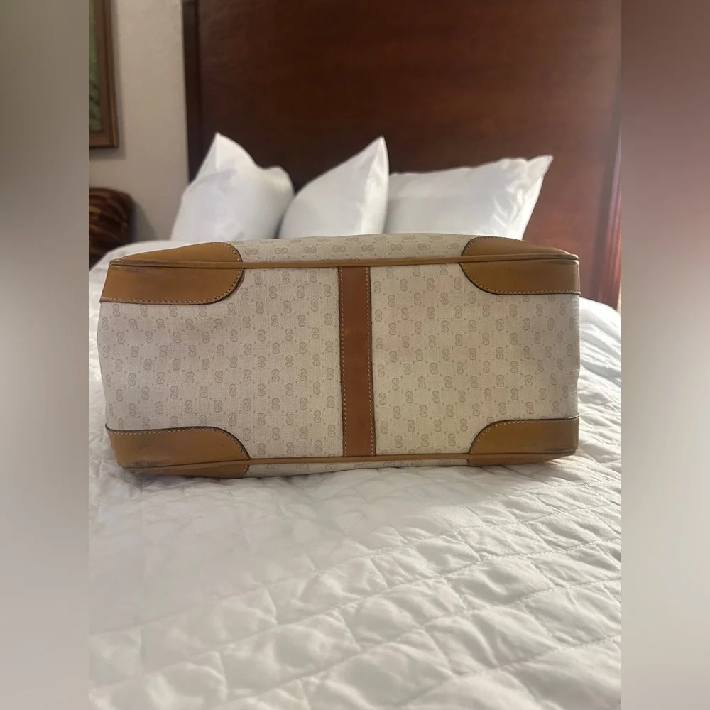 Gucci Beige and Tan Interior Handbag - Picture 3 of 12